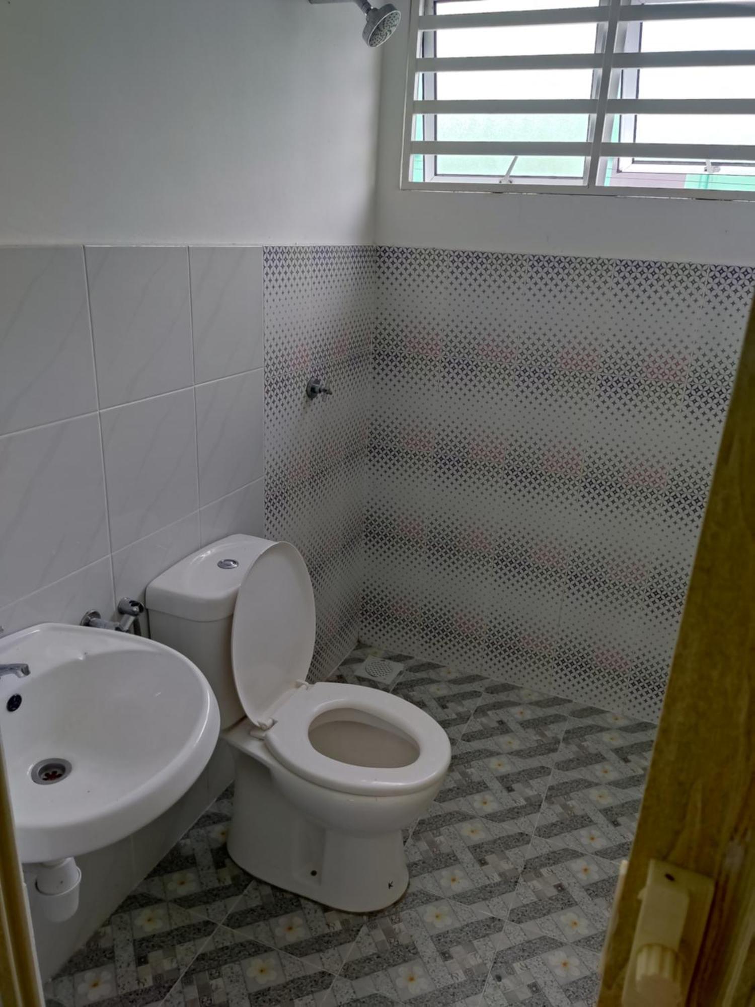 2Storey Asraf'S Homestay Seri Iskandar Exterior photo